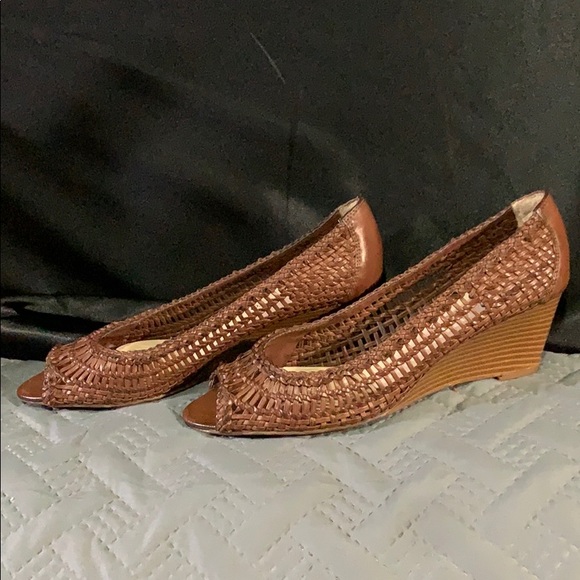 Shoes - Picture 1 of 4